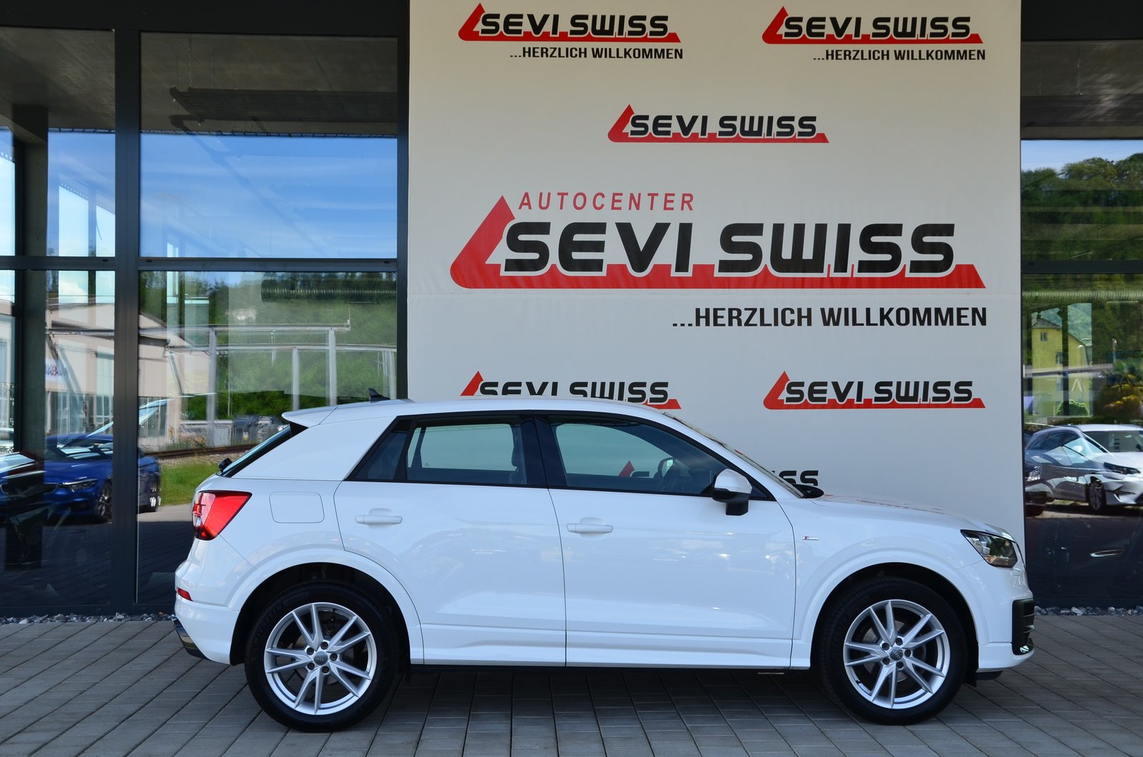AUDI Q2 35 TFSI Sport*Ab MFK,1 Jahr oder 20000km Garantie au, Benzin, Occasion / Gebraucht, Handschaltung - 4