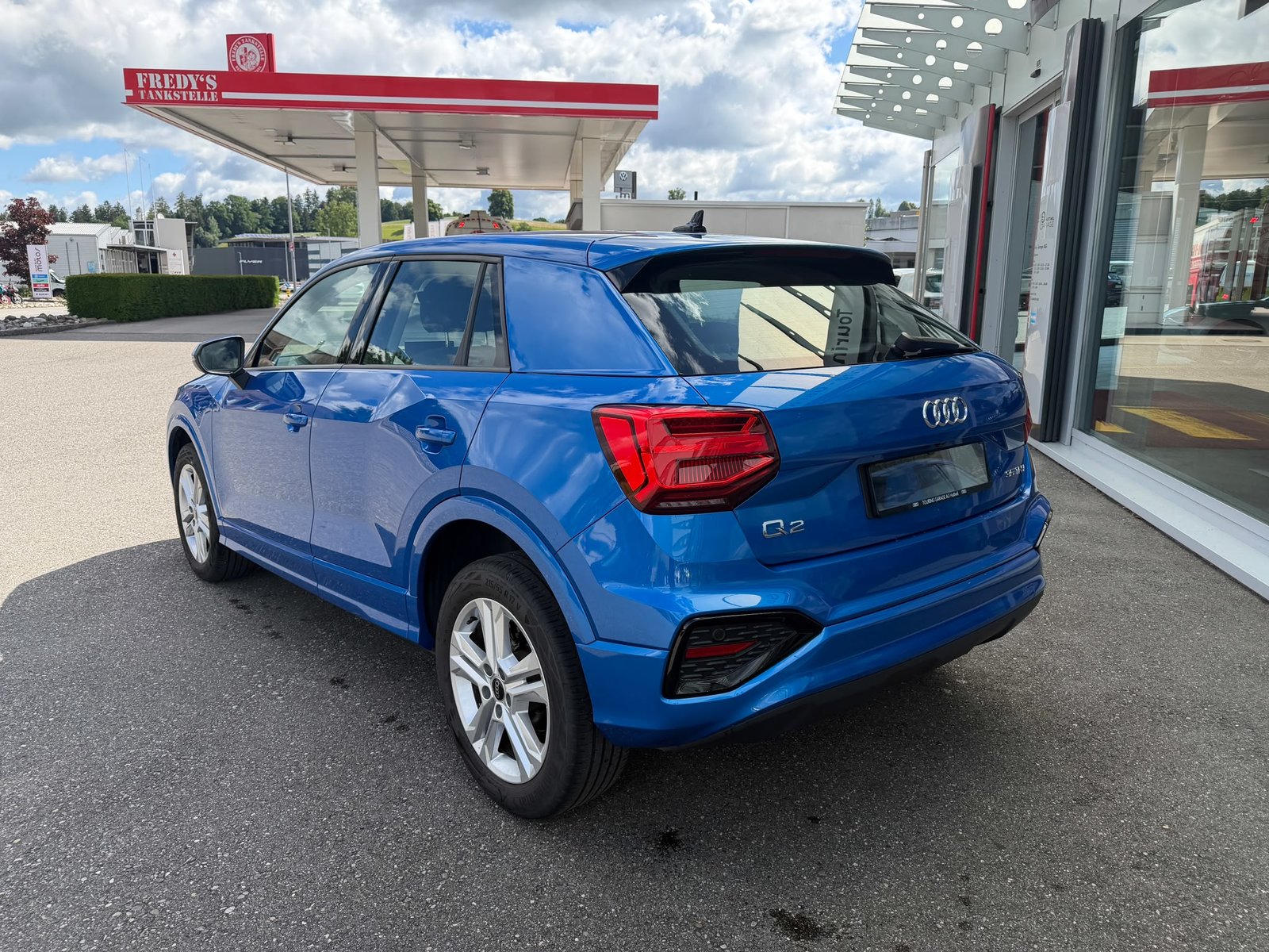 AUDI Q2 35 TFSI advanced, Petrol, Second hand / Used, Manual - 3