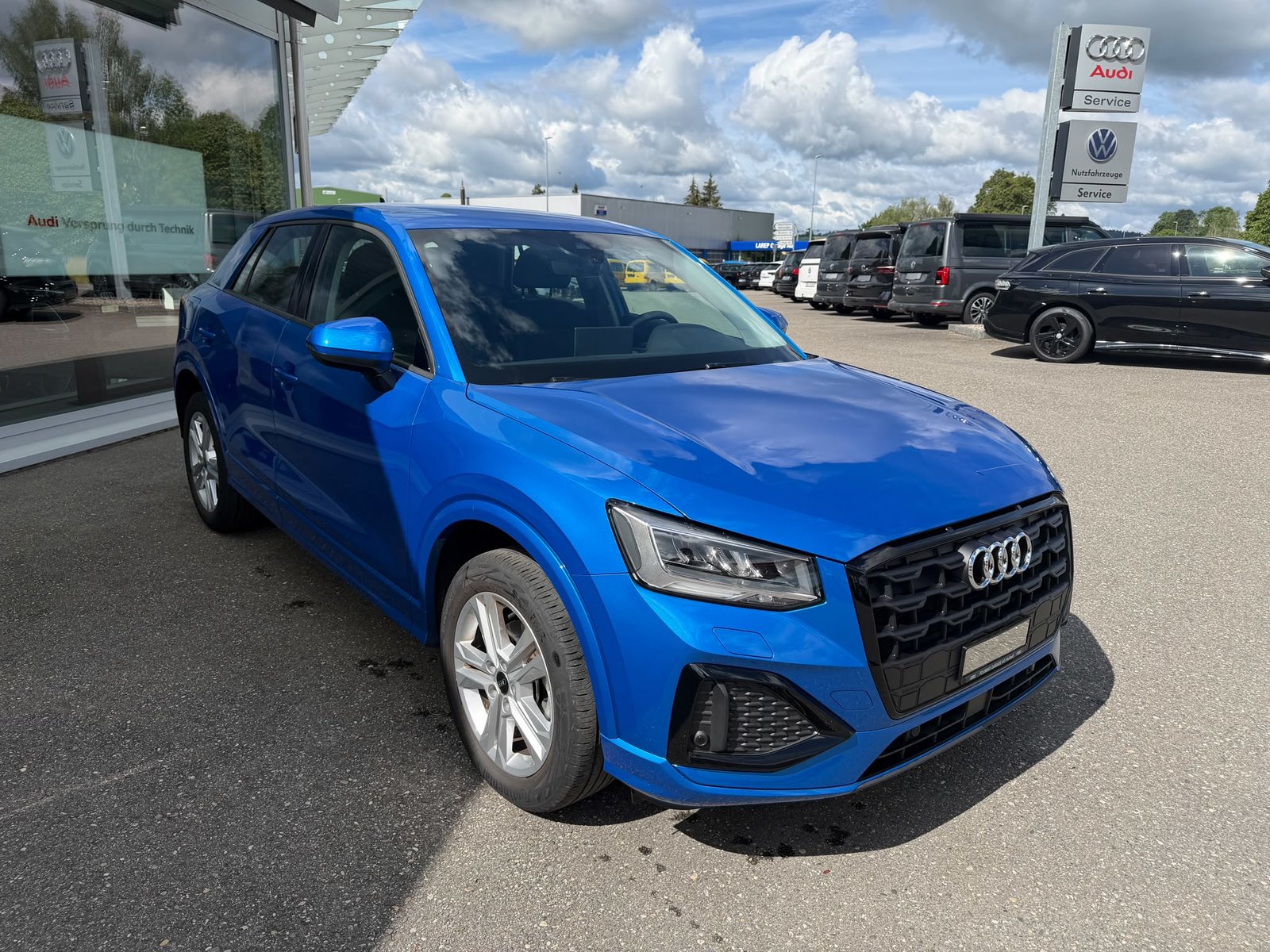 AUDI Q2 35 TFSI advanced, Petrol, Second hand / Used, Manual - 7