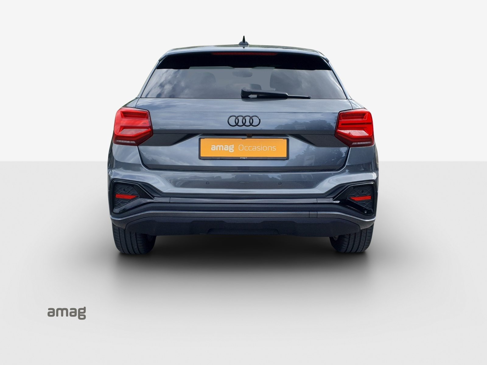 AUDI Q2 40 TFSI S line Attraction, Petrol, Second hand / Used, Automatic - 4