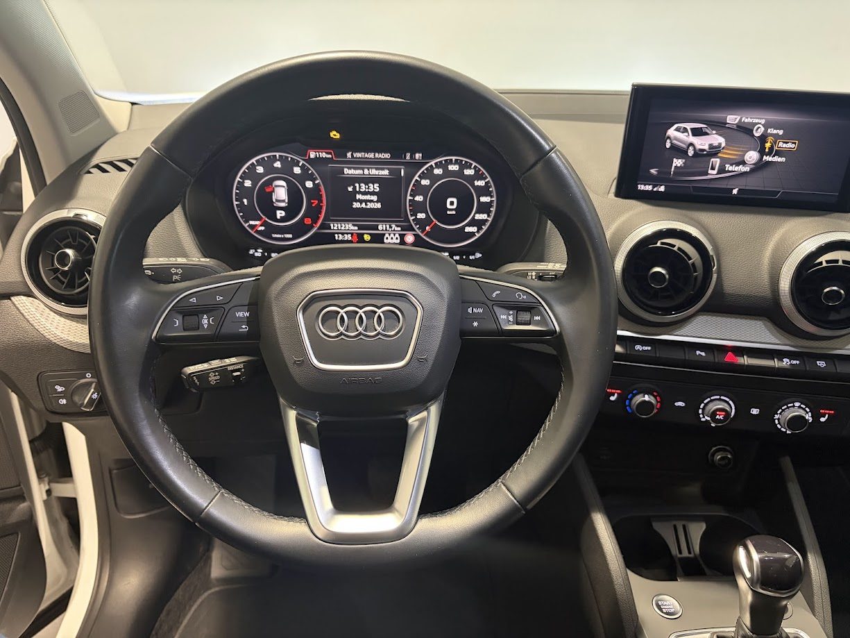 AUDI Q2 40 TFSI, Petrol, Second hand / Used, Automatic - 6