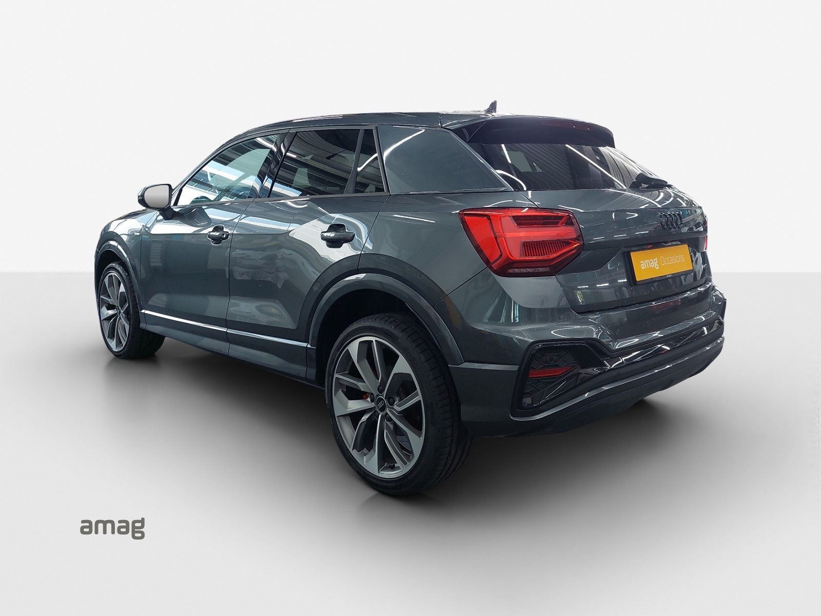 AUDI Q2 40 TFSI S line Attraction, Petrol, Second hand / Used, Automatic - 6