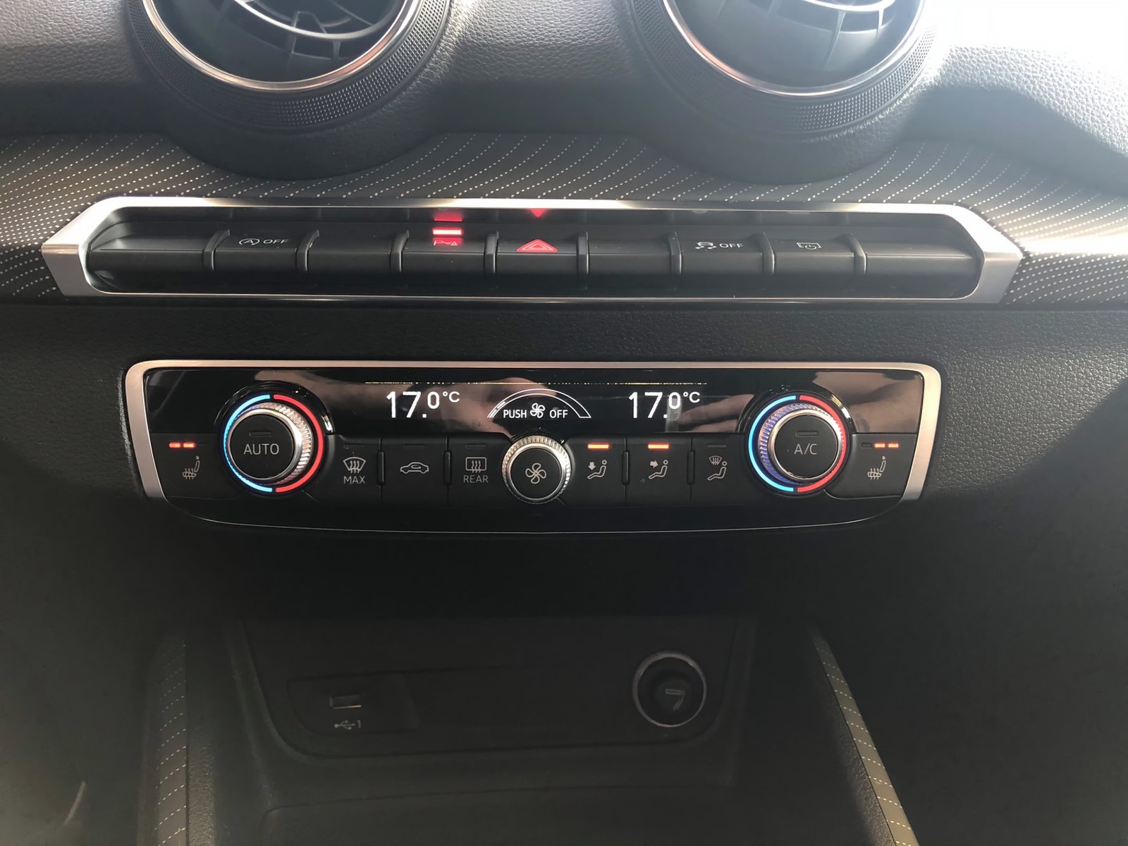AUDI Q2 30 TFSI S-tronic, Benzin, Occasion / Gebraucht, Automatik - 5