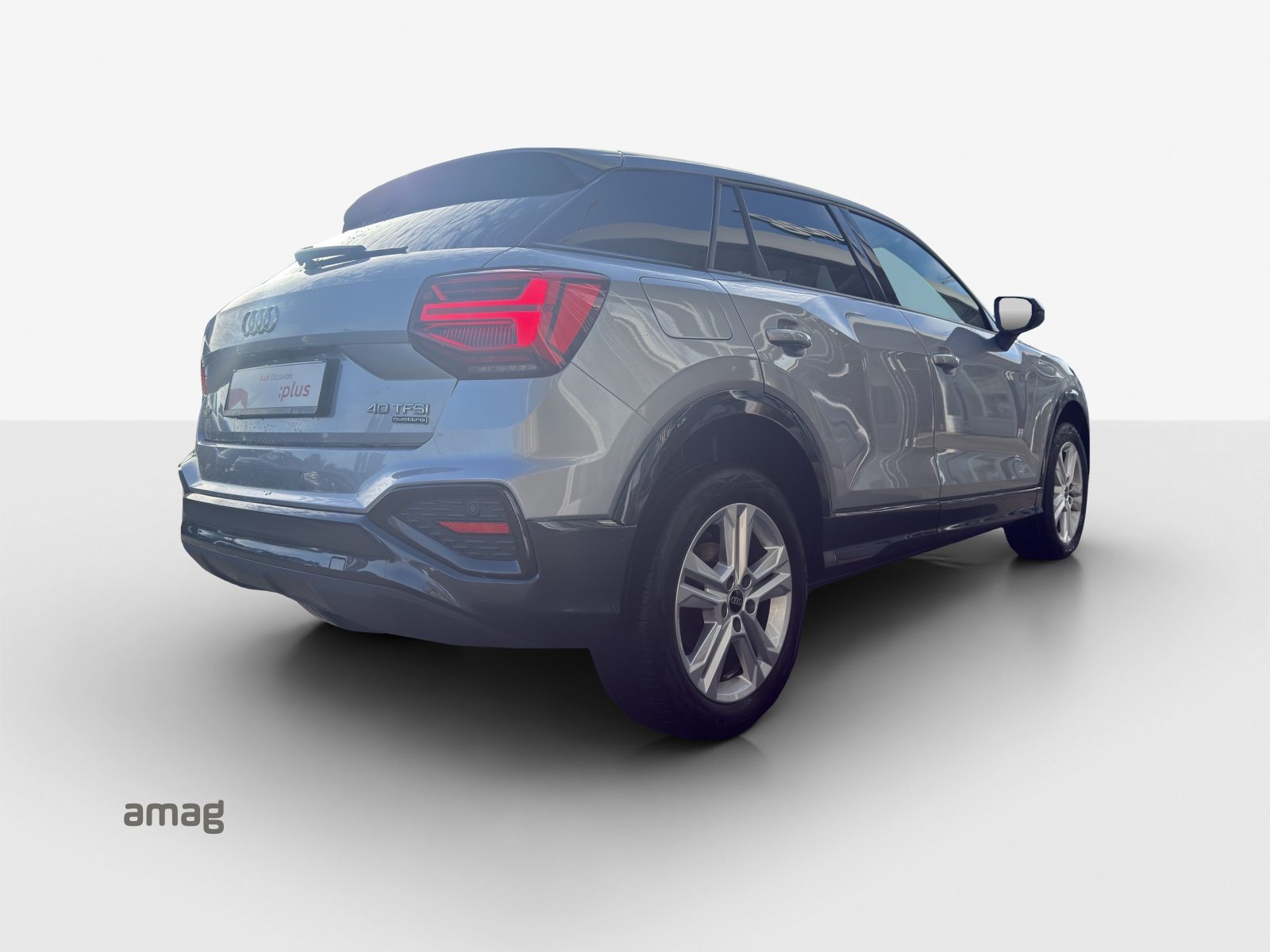 AUDI Q2 40 TFSI advanced Attraction, Benzin, Occasion / Gebraucht, Automatik - 5