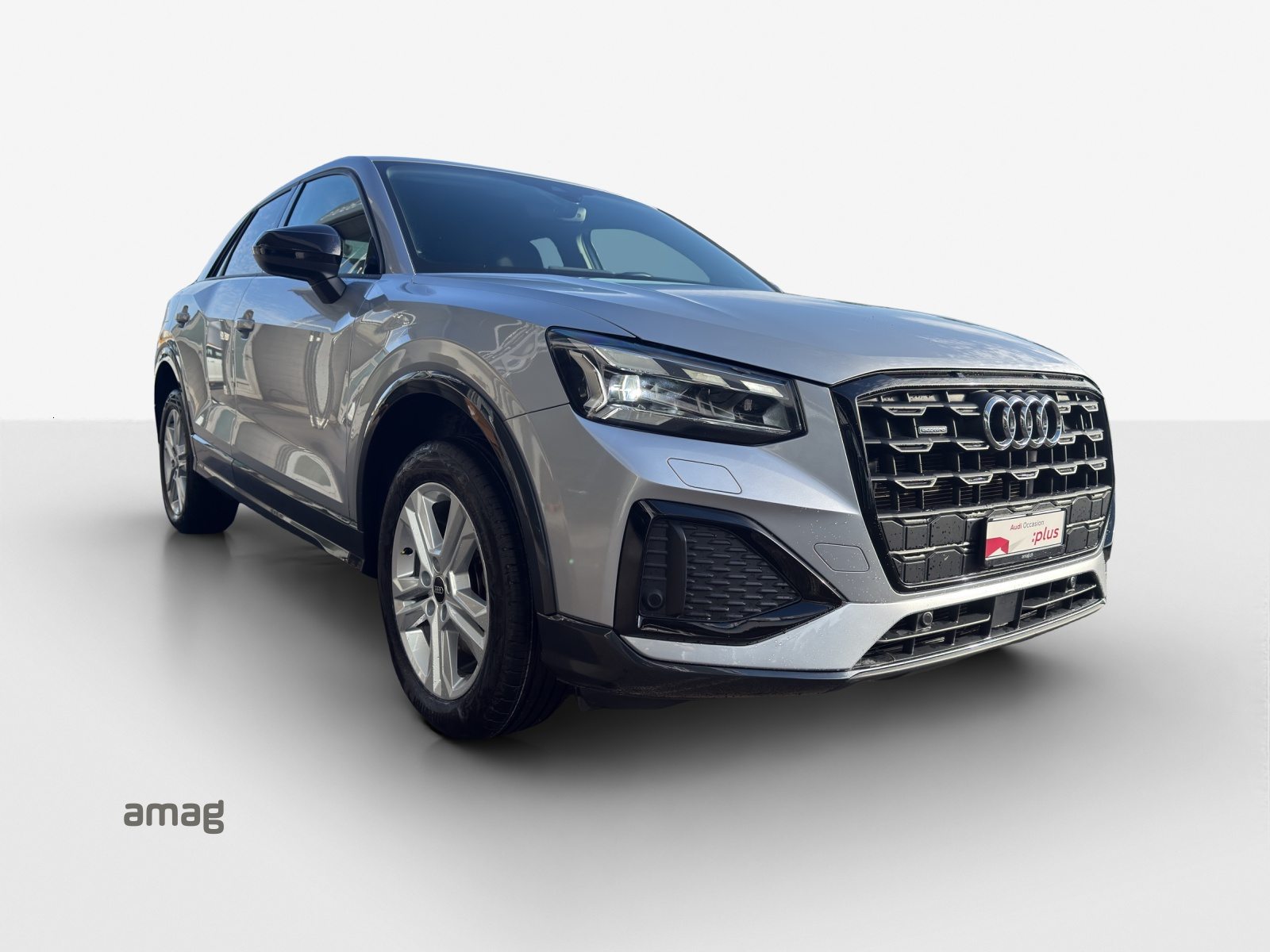 AUDI Q2 40 TFSI advanced Attraction, Benzin, Occasion / Gebraucht, Automatik - 6