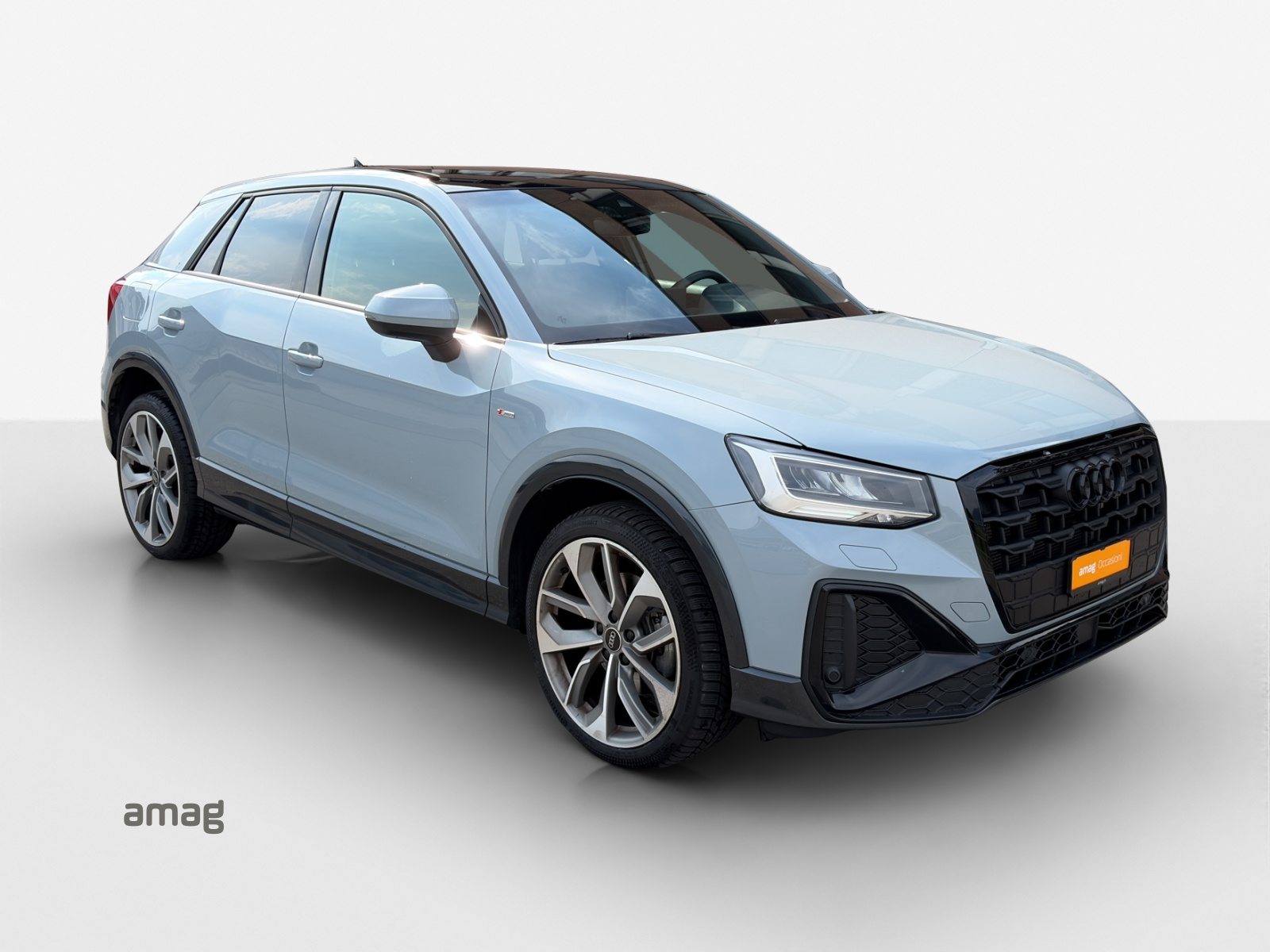 AUDI Q2 40 TFSI S line Attraction, Benzin, Occasion / Gebraucht, Automatik - 6