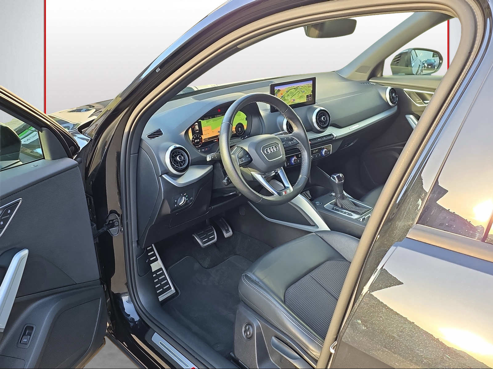 AUDI Q2 35 TFSI S line, Petrol, Second hand / Used, Automatic - 6