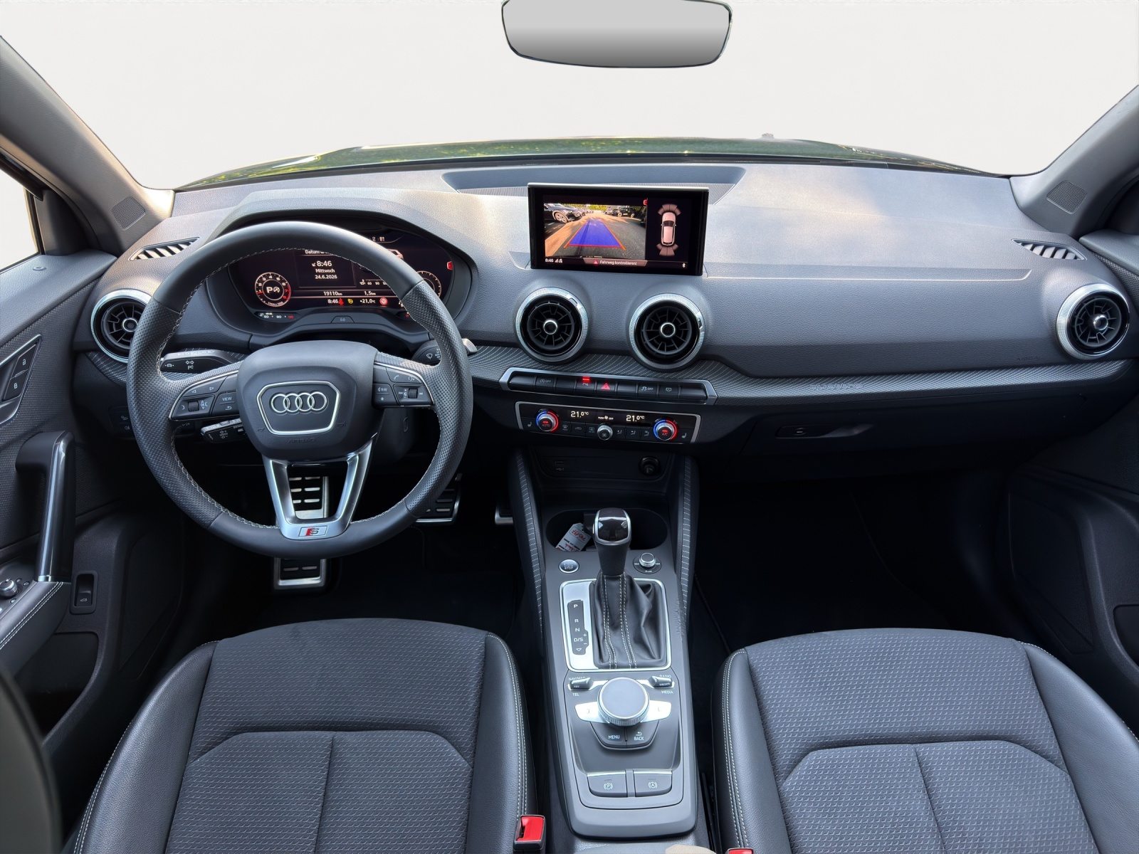 AUDI Q2 40 TFSI S line Attraction, Petrol, Second hand / Used, Automatic - 6