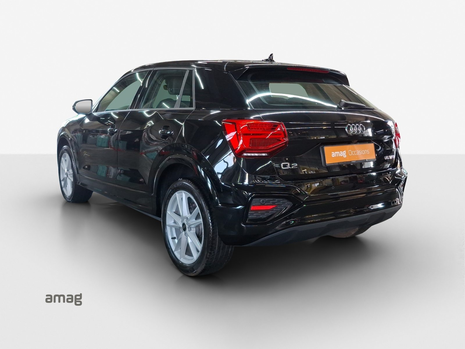 AUDI Q2 35 TFSI advanced, Petrol, Second hand / Used, Automatic - 3