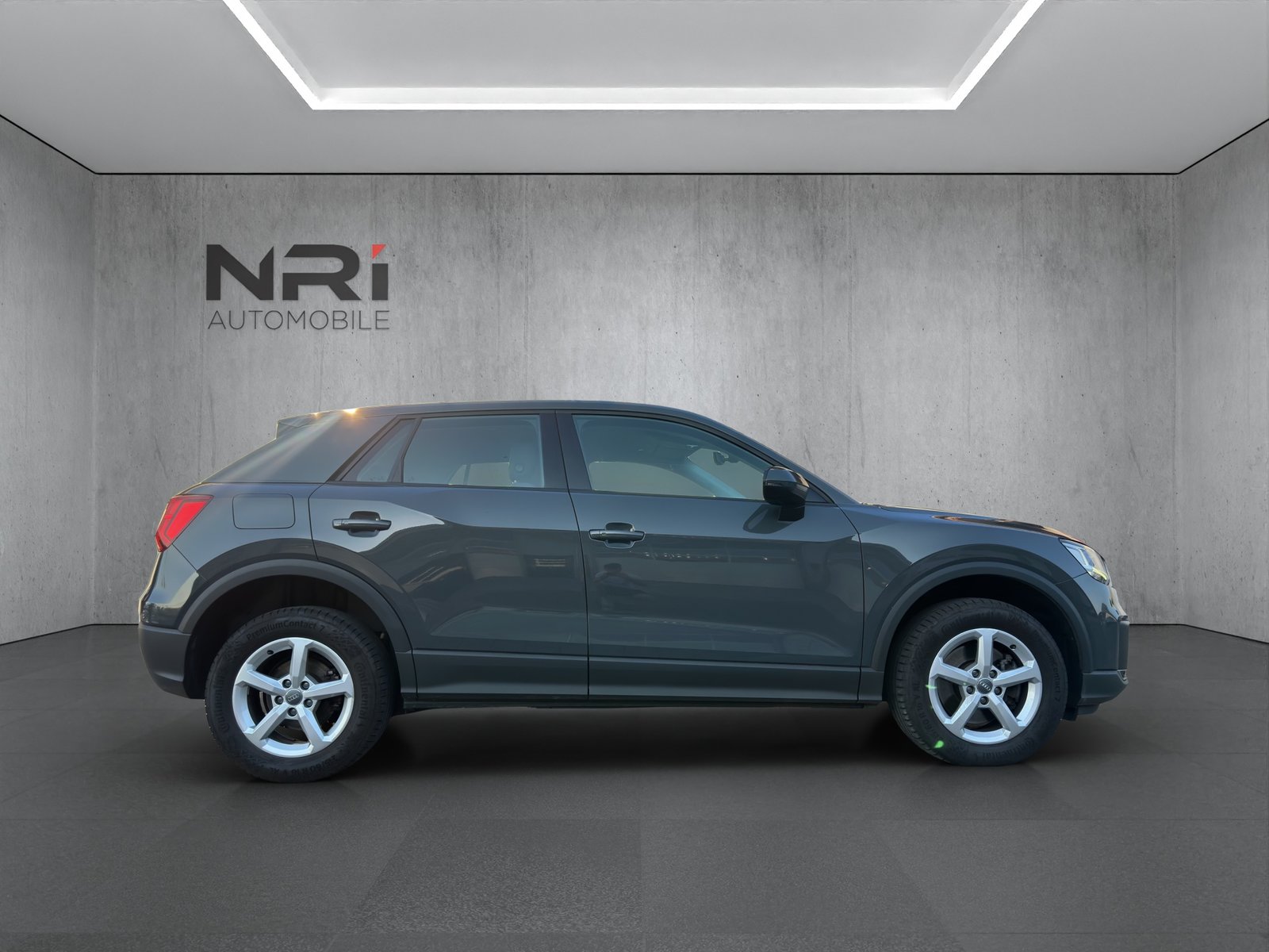 AUDI Q2 2.0 40 TFSI Attration quattro S-Tronic, Petrol, Second hand / Used, Automatic - 4
