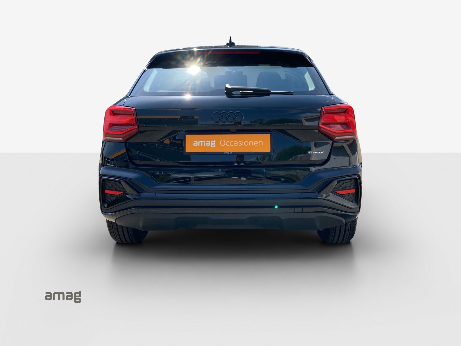 AUDI Q2 40 TFSI S line, Petrol, Second hand / Used, Automatic - 4