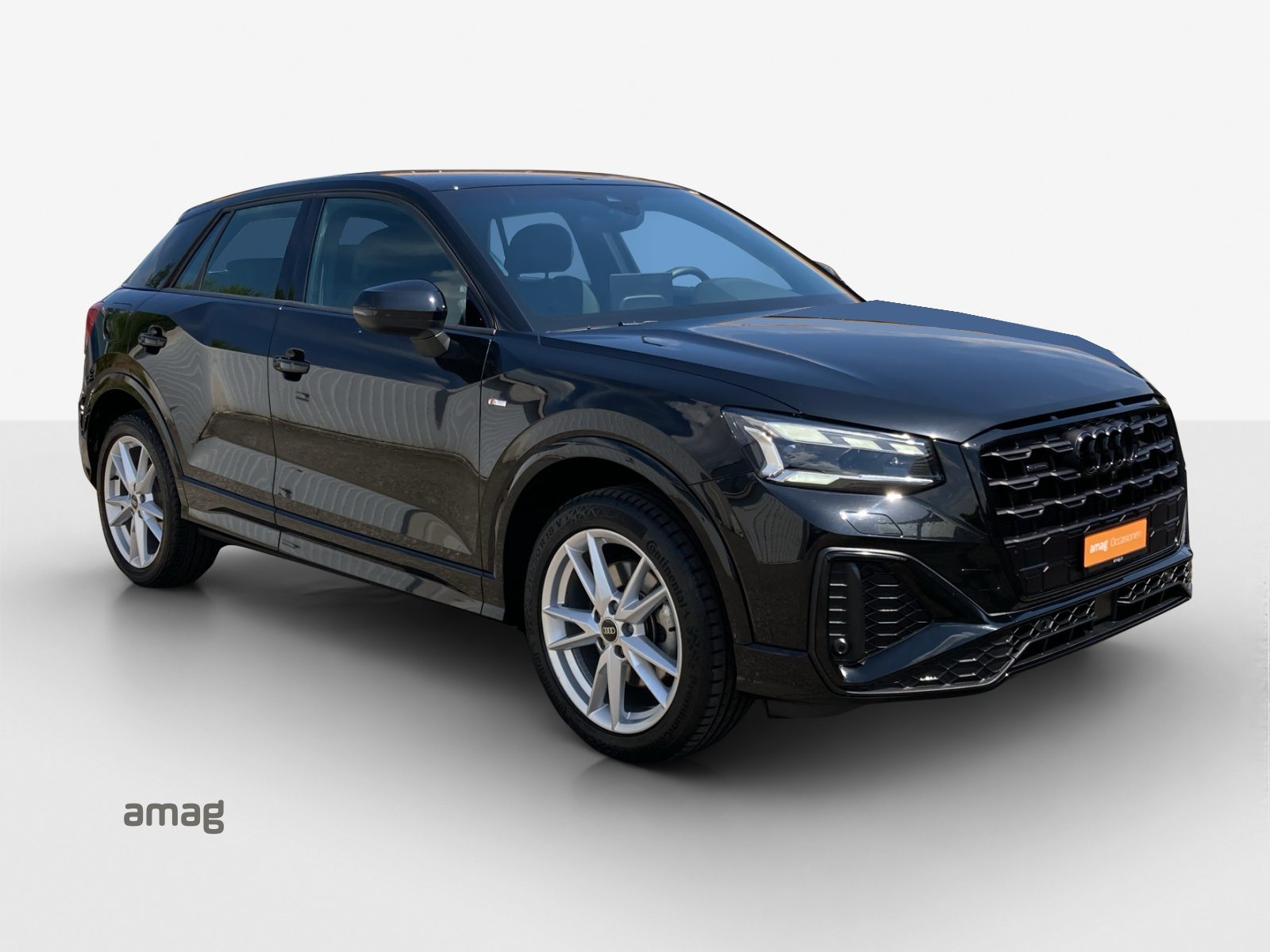 AUDI Q2 40 TFSI S line, Petrol, Second hand / Used, Automatic - 6