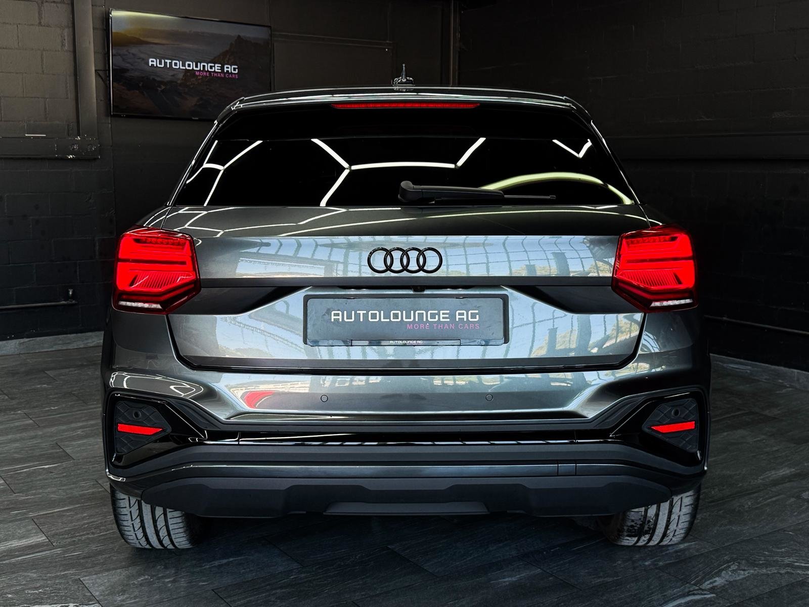 AUDI Q2 35 TDI S line quattro S-tronic, Diesel, Second hand / Used, Automatic - 4