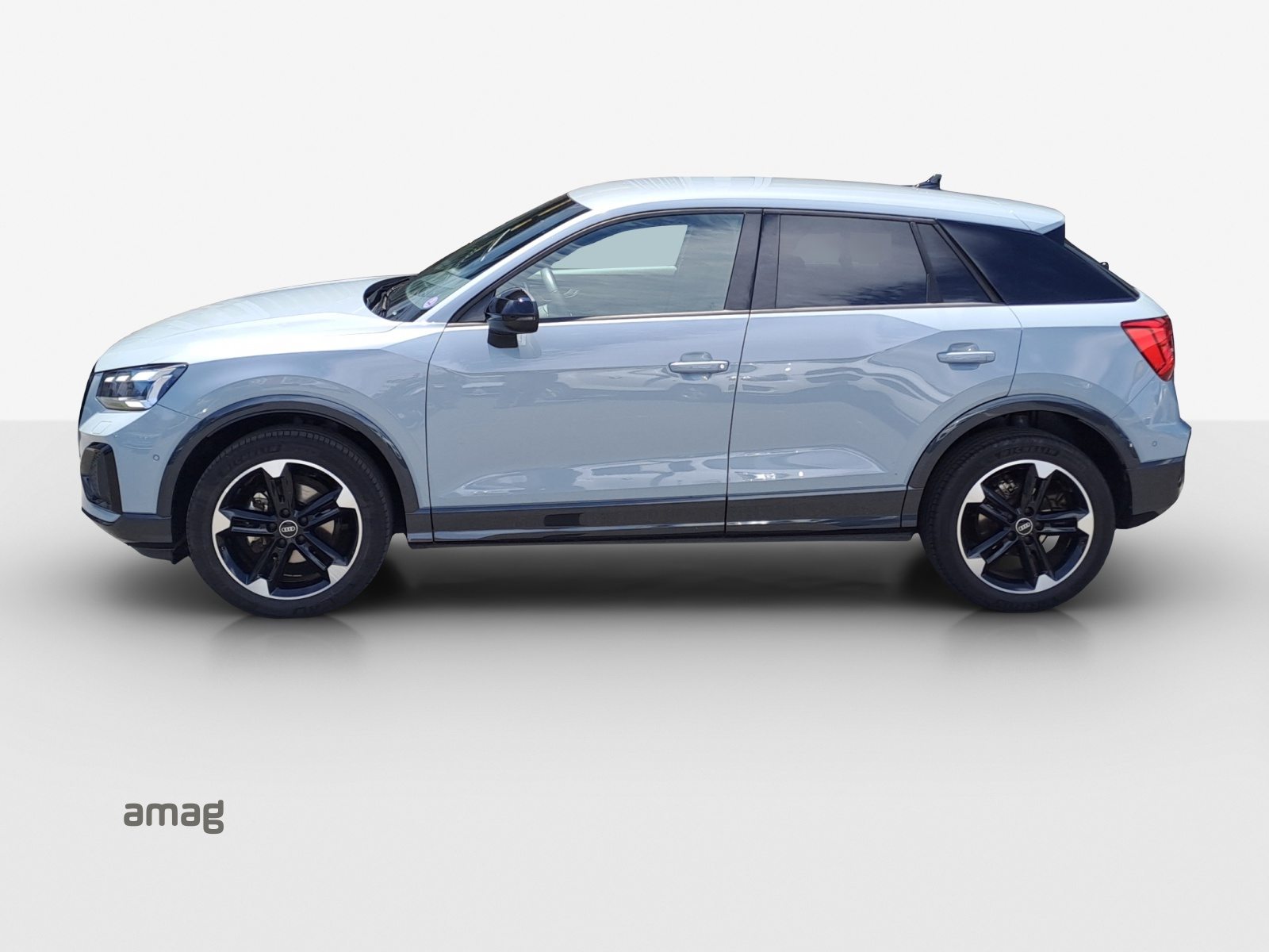 AUDI Q2 35 TFSI advanced, Benzin, Occasion / Gebraucht, Automatik - 2