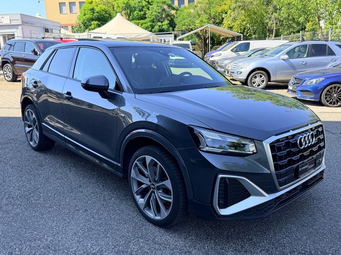 AUDI Q2 35 TFSI S line S-tronic, Petrol, Second hand / Used, Automatic