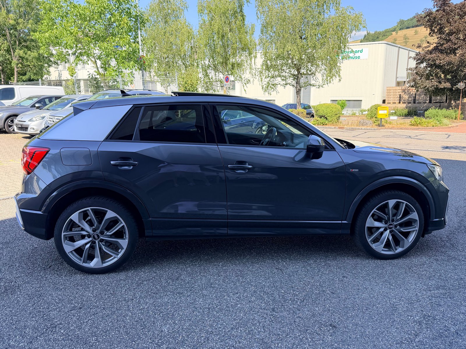 AUDI Q2 35 TFSI S line S-tronic, Benzin, Occasion / Gebraucht, Automatik - 2