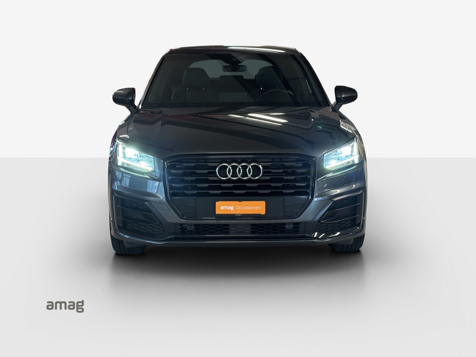 AUDI Q2 35 TFSI sport Attraction, Benzin, Occasion / Gebraucht, Automatik - 7