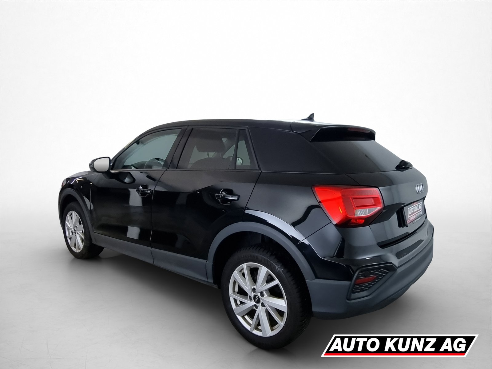 AUDI Q2 1.5 35 TFSI S-Tronic, Petrol, Second hand / Used, Automatic - 4