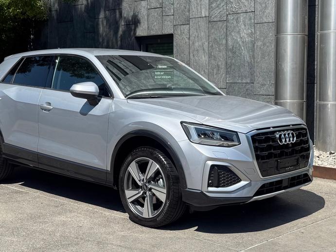 AUDI Q2 35 TFSI S line S-tronic, Petrol, Second hand / Used, Automatic