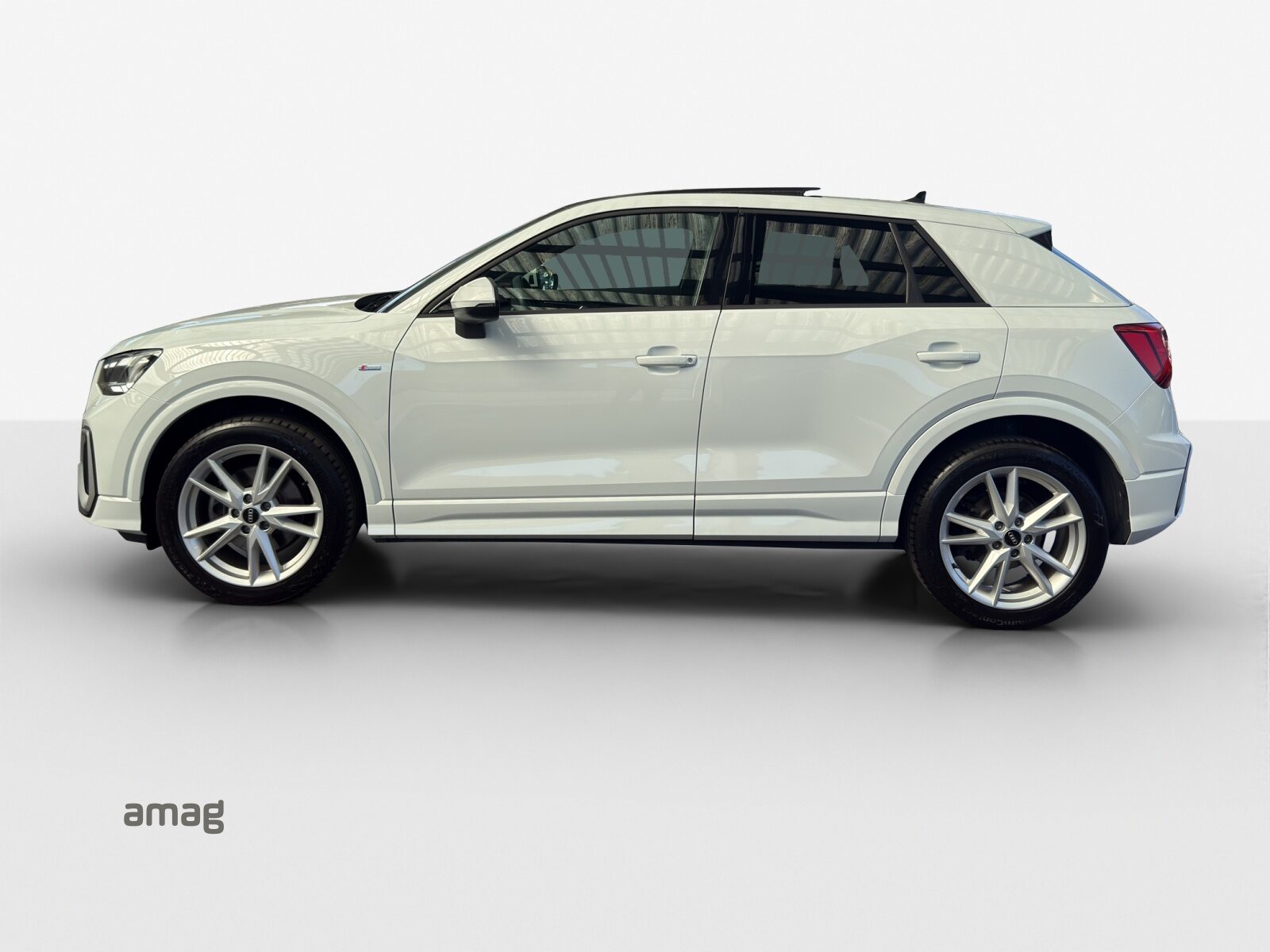 AUDI Q2 40 TFSI S line Attraction, Benzin, Occasion / Gebraucht, Automatik - 2