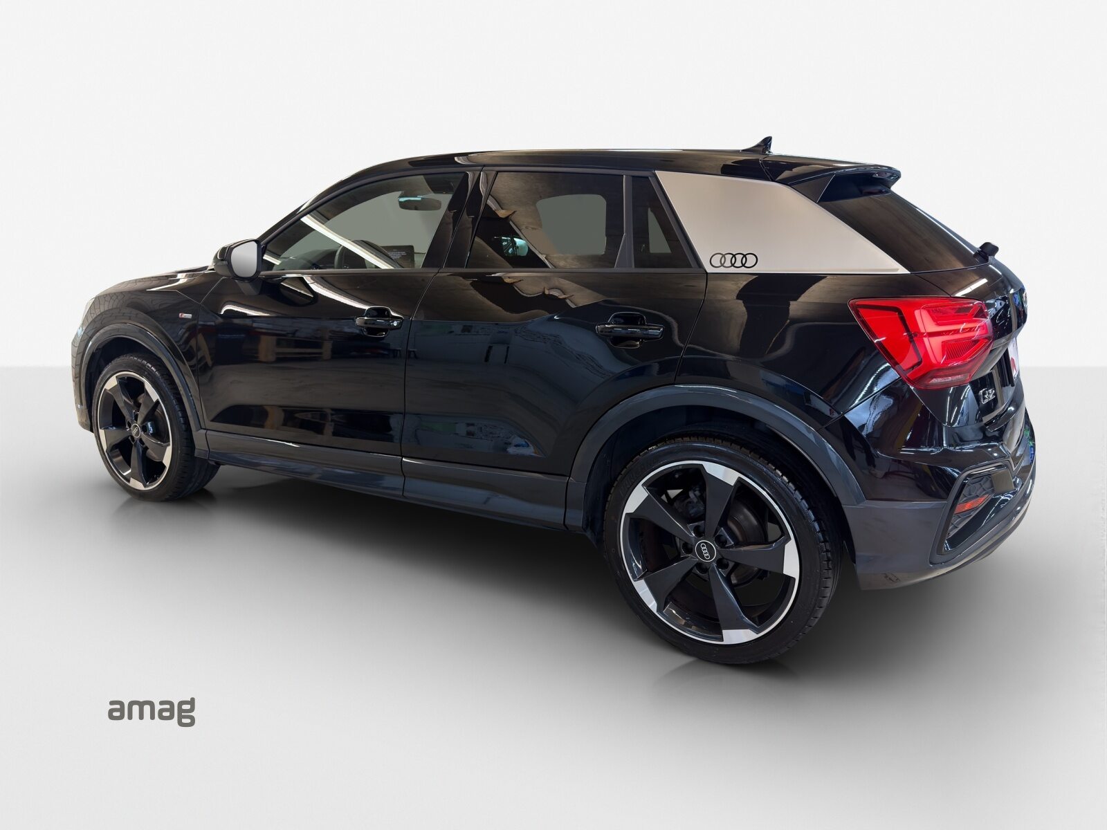 AUDI Q2 35 TFSI S line, Petrol, Second hand / Used, Automatic - 3