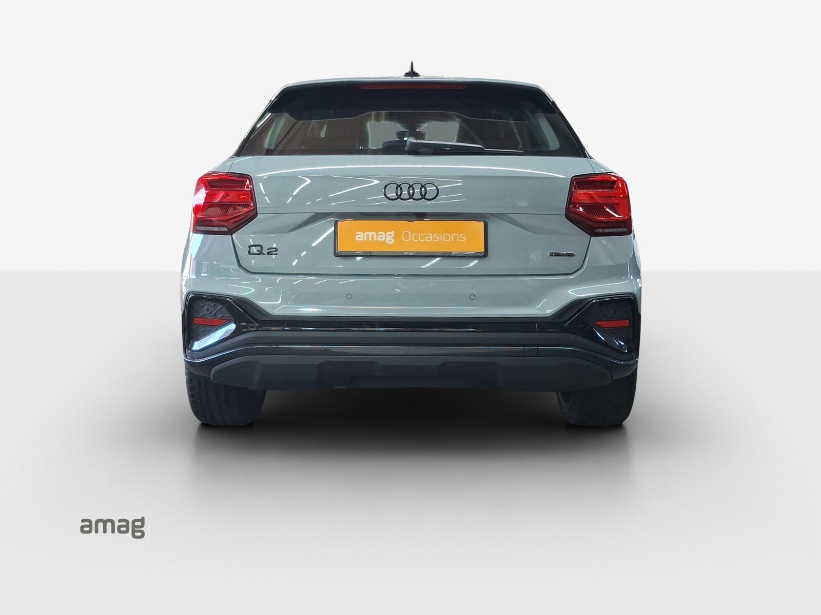 AUDI Q2 40 TFSI S line Attraction, Benzin, Occasion / Gebraucht, Automatik - 4