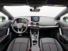 AUDI Q2 40 TFSI advanced Attraction, Petrol, Second hand / Used, Automatic - 4