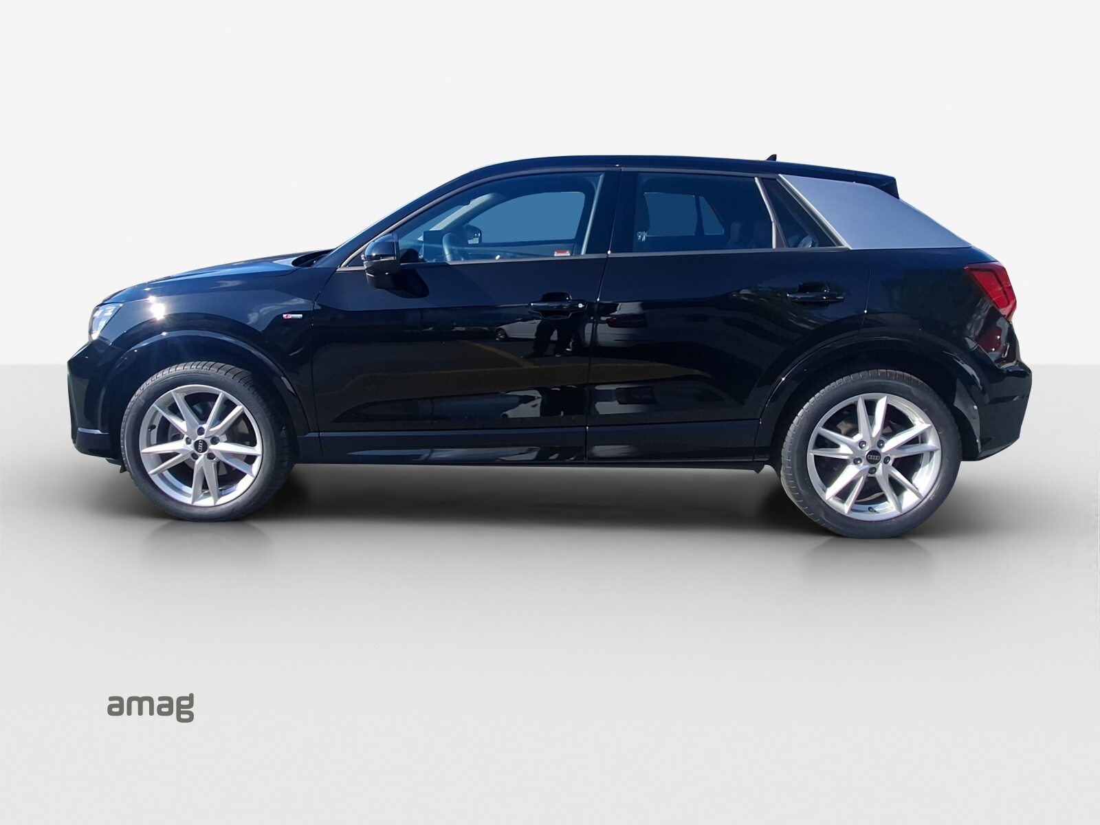 AUDI Q2 40 TFSI S line, Benzin, Occasion / Gebraucht, Automatik - 2