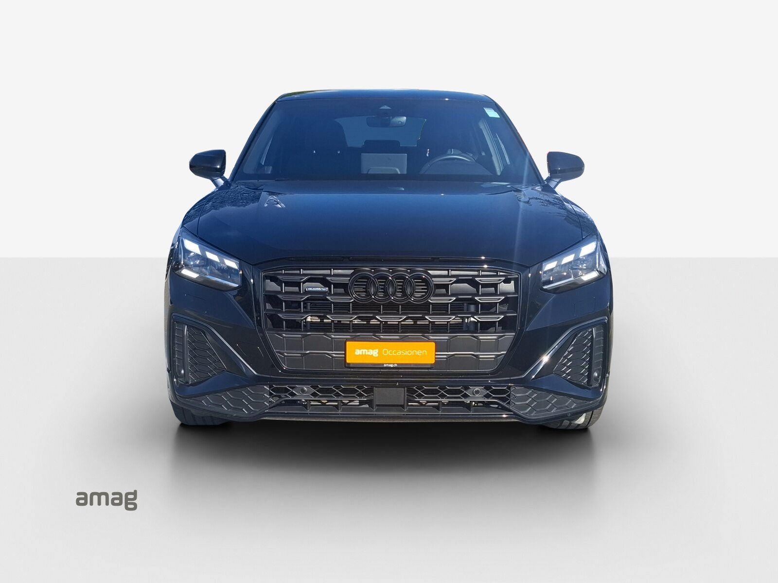 AUDI Q2 40 TFSI S line, Benzin, Occasion / Gebraucht, Automatik - 7