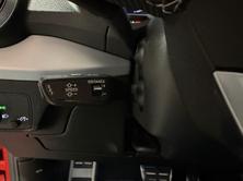 AUDI Q2 40 TFSI S line Attraction, Benzin, Occasion / Gebraucht, Automatik - 7