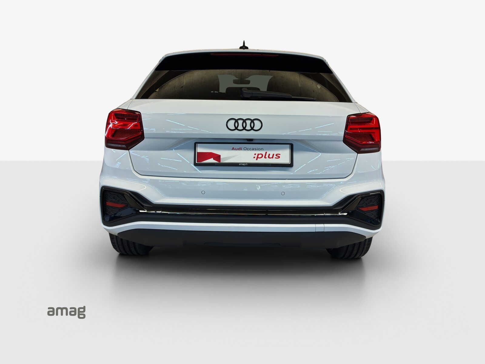 AUDI Q2 40 TFSI S line Attraction, Benzin, Occasion / Gebraucht, Automatik - 4