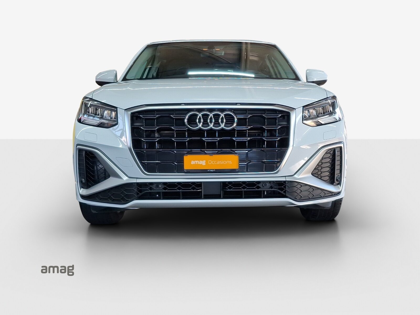AUDI Q2 35 TFSI S line, Petrol, Second hand / Used, Automatic - 7