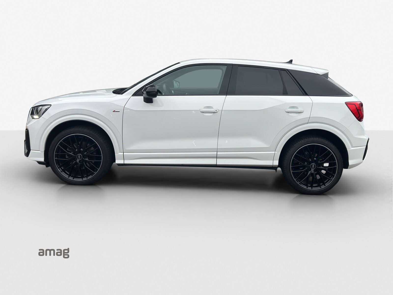 AUDI Q2 35 TFSI S line, Benzin, Occasion / Gebraucht, Automatik - 2