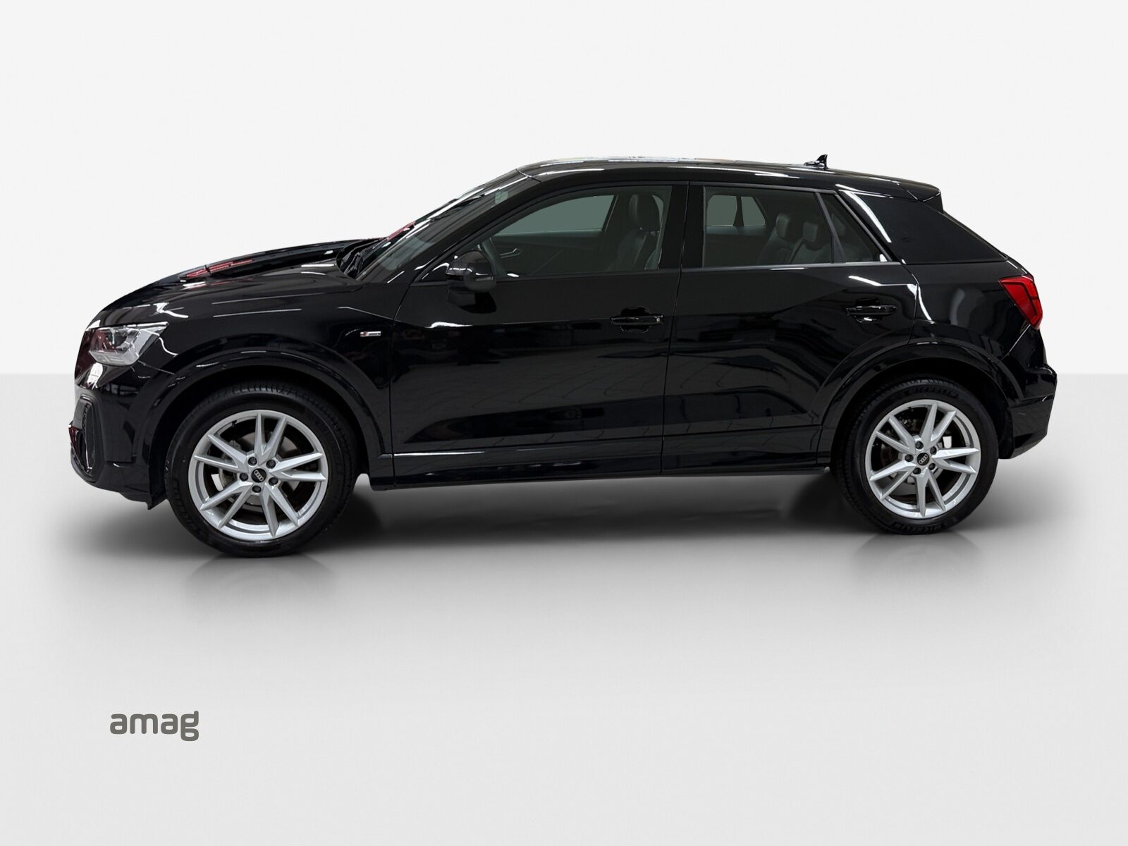 AUDI Q2 35 TFSI S line, Benzin, Occasion / Gebraucht, Automatik - 2