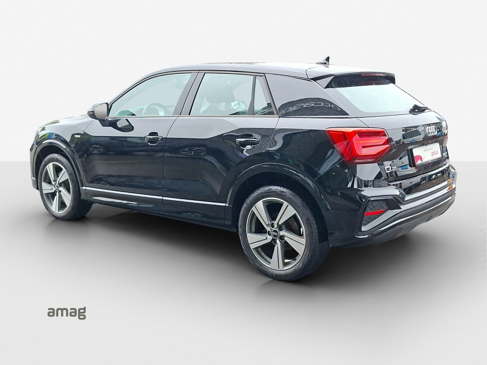 AUDI Q2 40 TFSI S line Attraction, Petrol, Second hand / Used, Automatic - 3