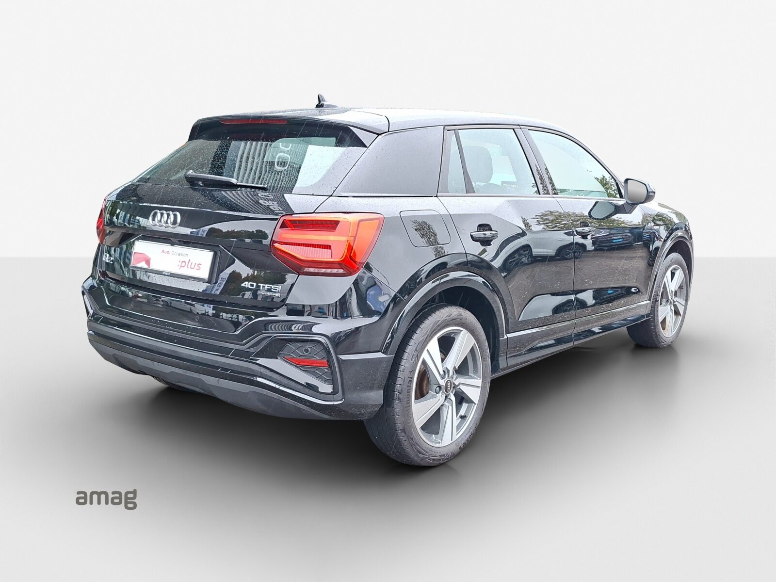 AUDI Q2 40 TFSI S line Attraction, Petrol, Second hand / Used, Automatic - 5