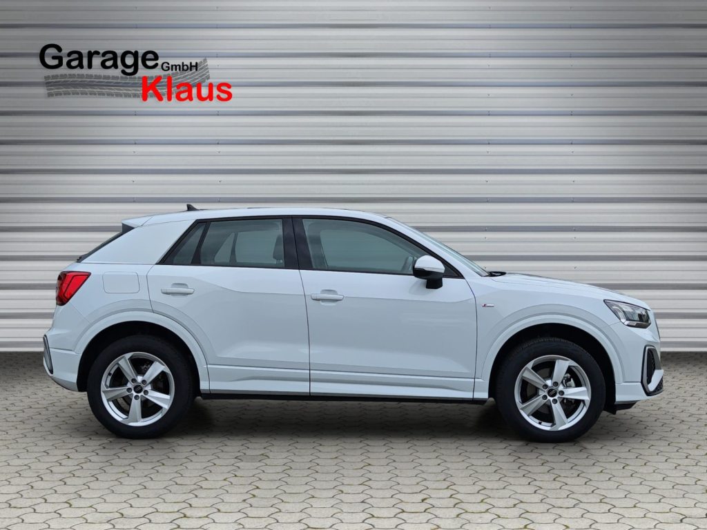 AUDI Q2 35 TFSI S line S-tronic, Petrol, Second hand / Used, Automatic - 7