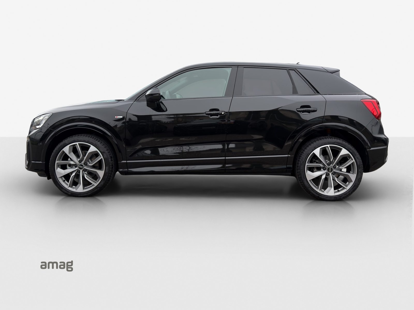 AUDI Q2 40 TFSI S line Attraction, Petrol, Ex-demonstrator, Automatic - 2