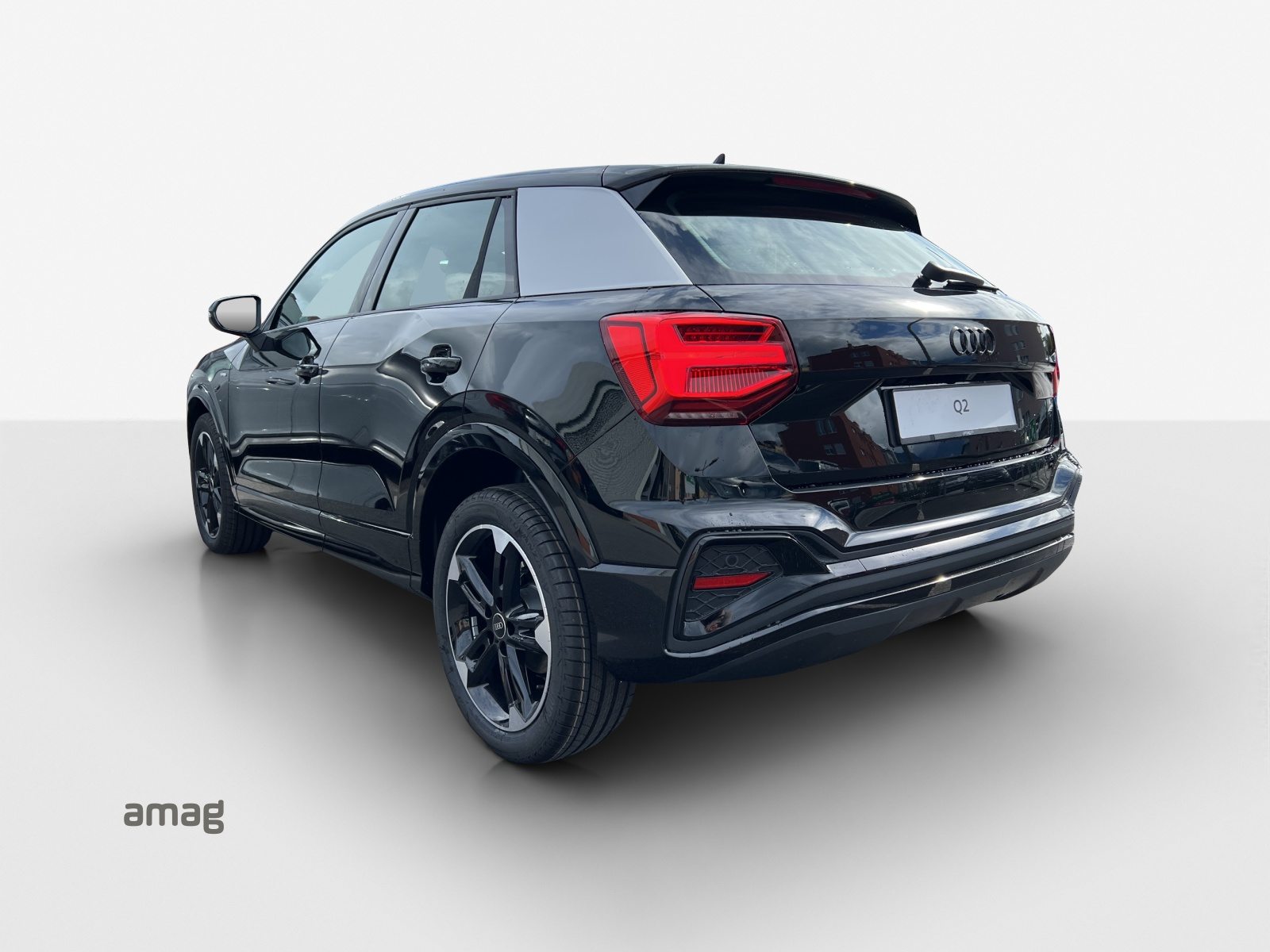 AUDI Q2 35 TFSI S line, Petrol, Ex-demonstrator, Automatic - 3
