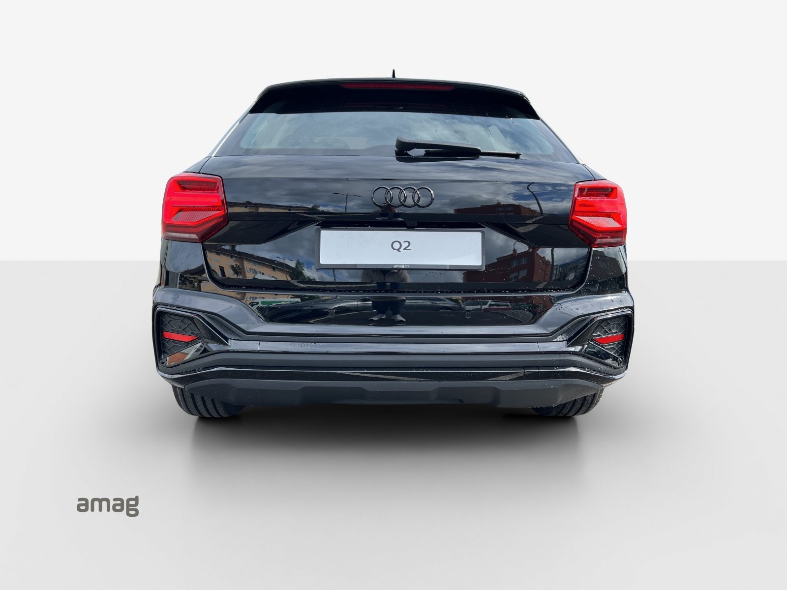 AUDI Q2 35 TFSI S line, Petrol, Ex-demonstrator, Automatic - 4