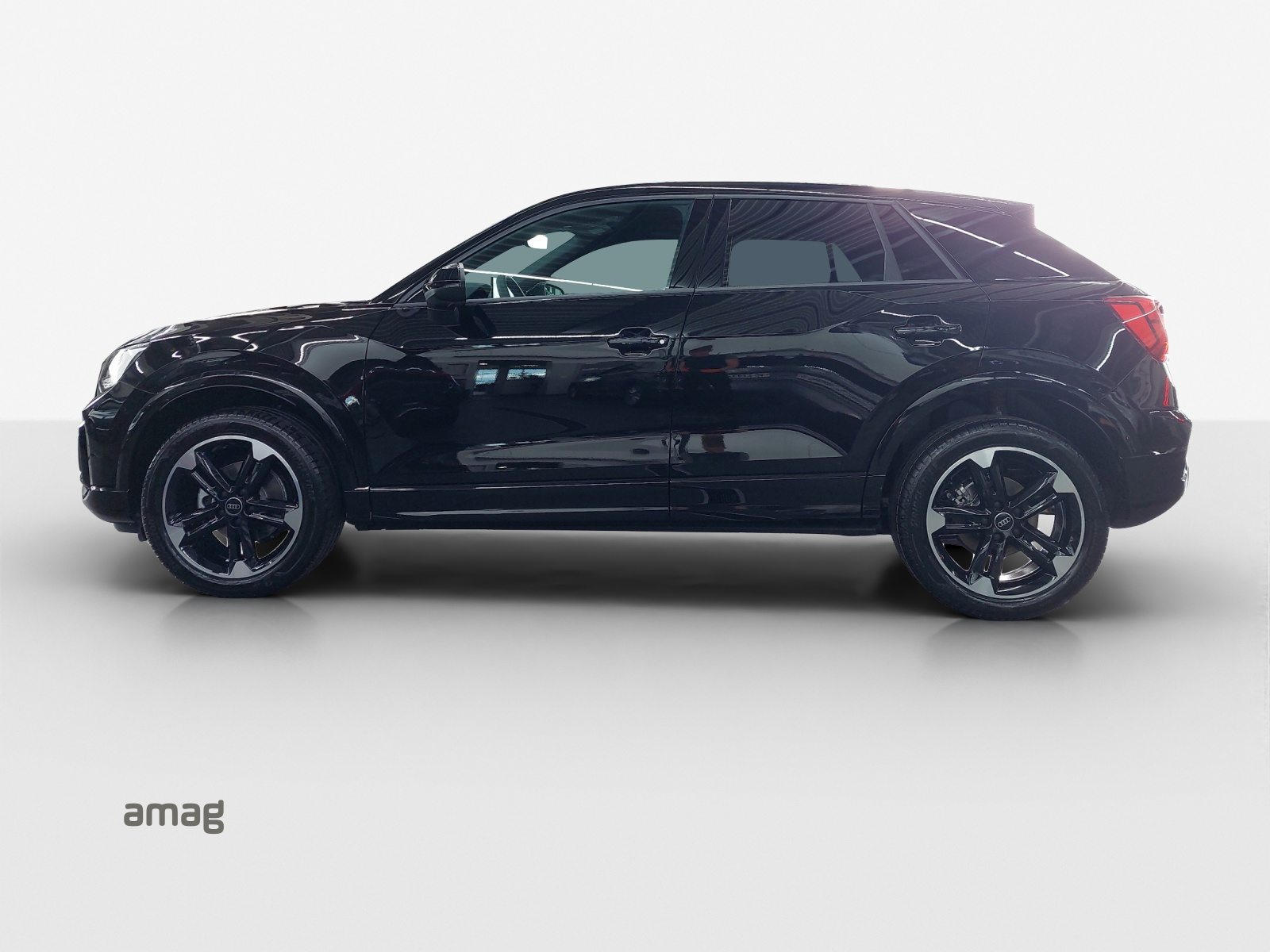 AUDI Q2 35 TFSI advanced, Petrol, Automatic - 2