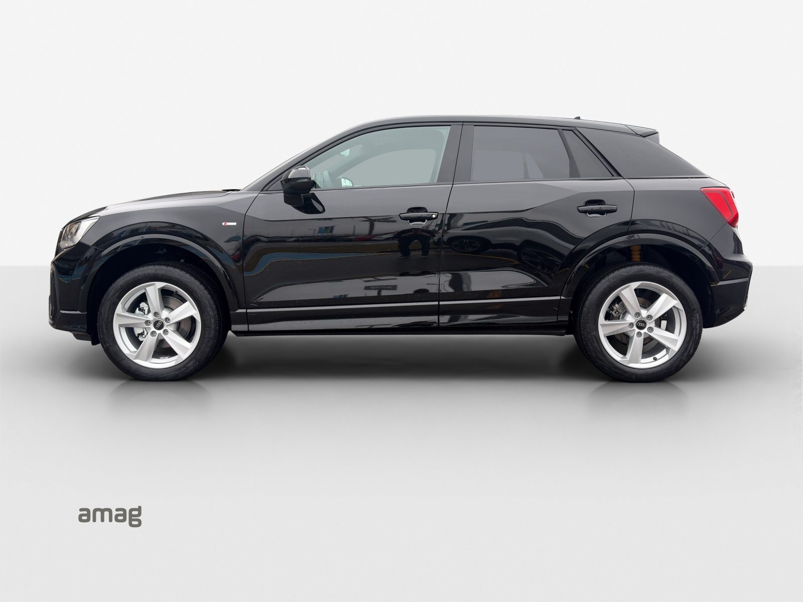 AUDI Q2 35 TFSI S line, Benzin, Automatik - 2