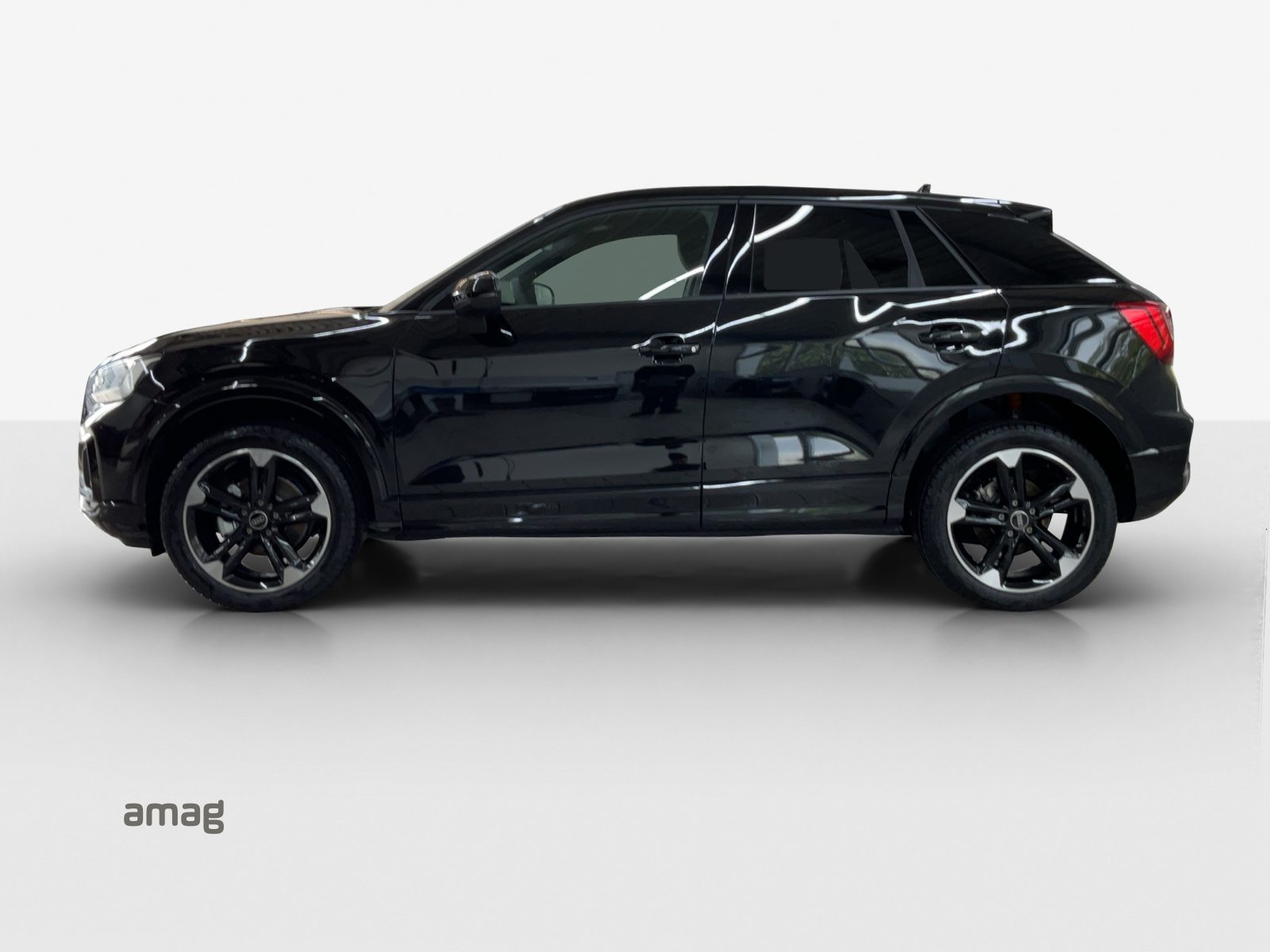 AUDI Q2 35 TFSI advanced, Petrol, Automatic - 2