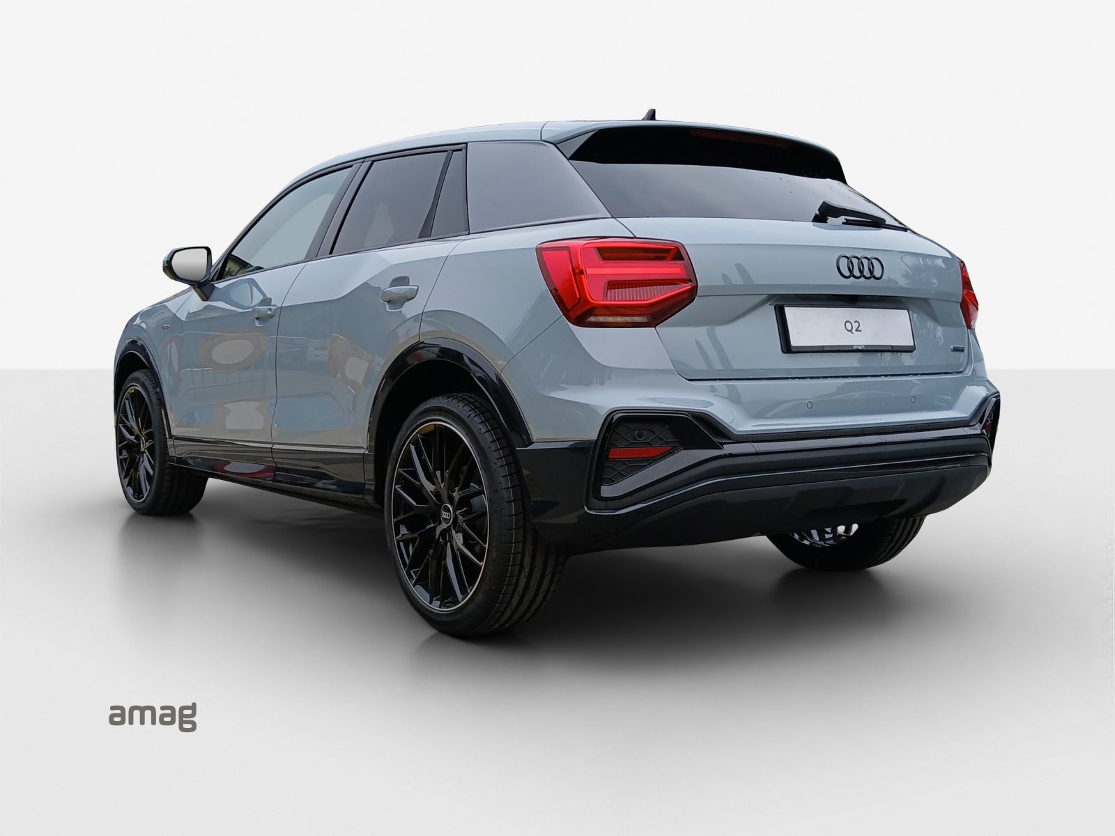 AUDI Q2 40 TFSI S line Attraction, Essence, Automatique - 3