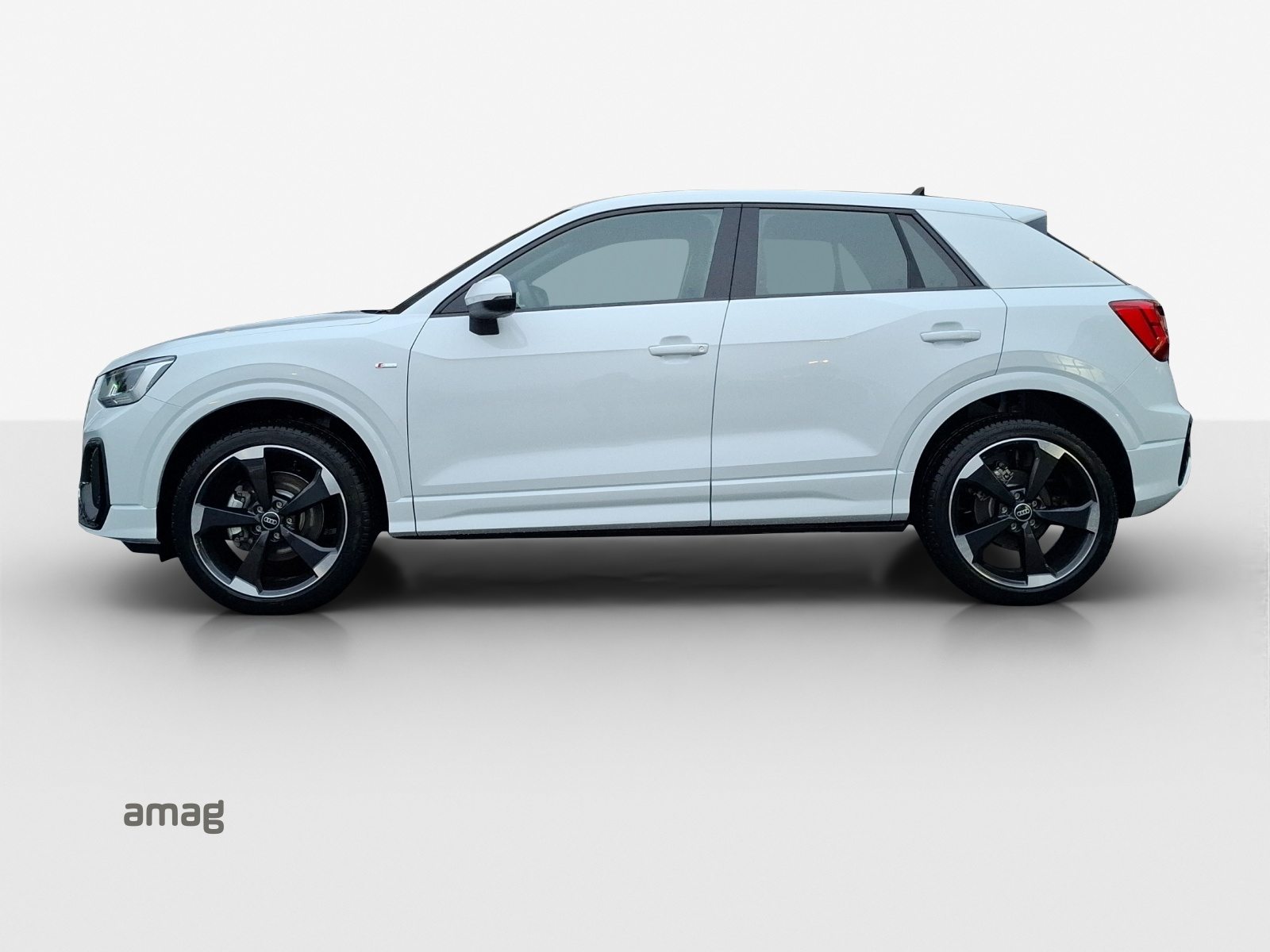AUDI Q2 35 TFSI S line, Petrol, New car, Automatic - 2