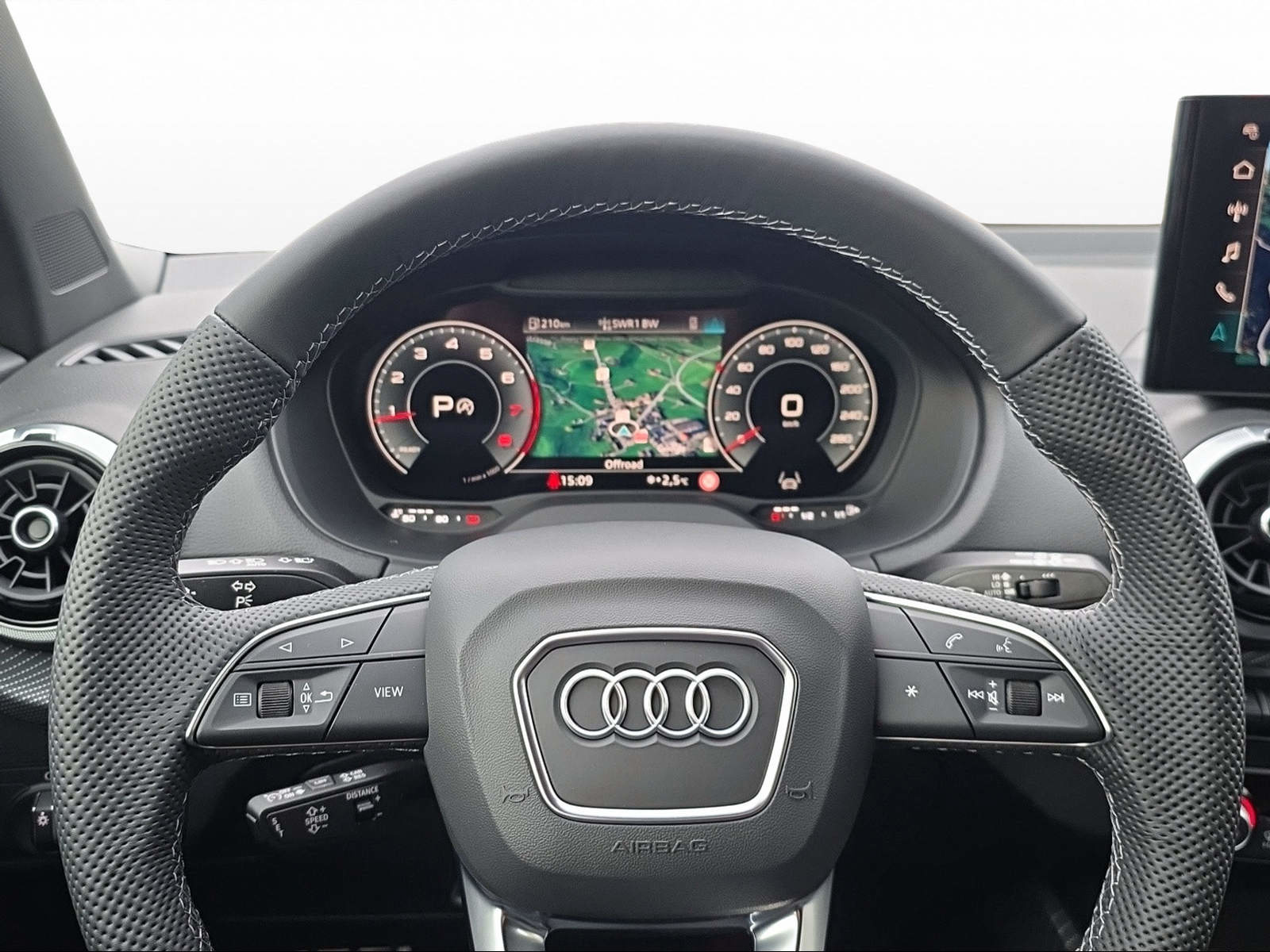 AUDI Q2 40 TFSI S line Attraction, Petrol, New car, Automatic - 5