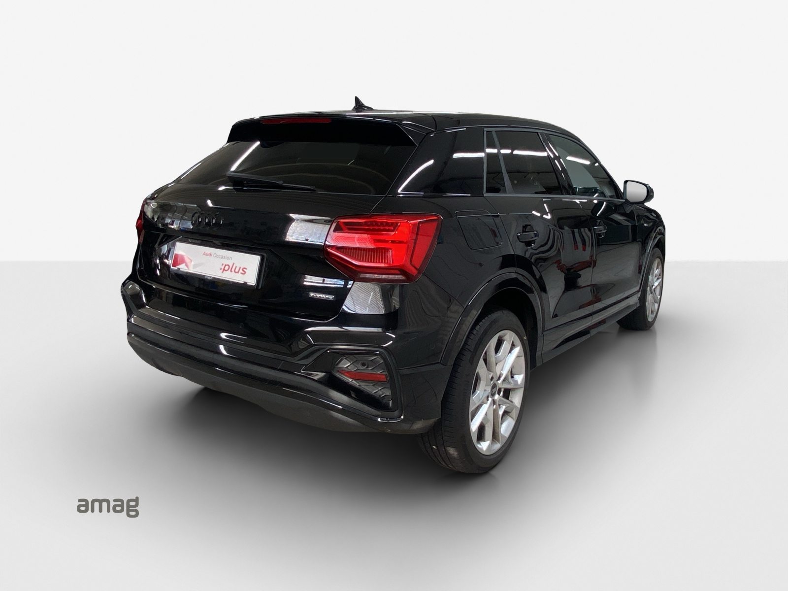 AUDI Q2 40 TFSI S line Attraction, Benzin, Occasion / Gebraucht, Automat - 5