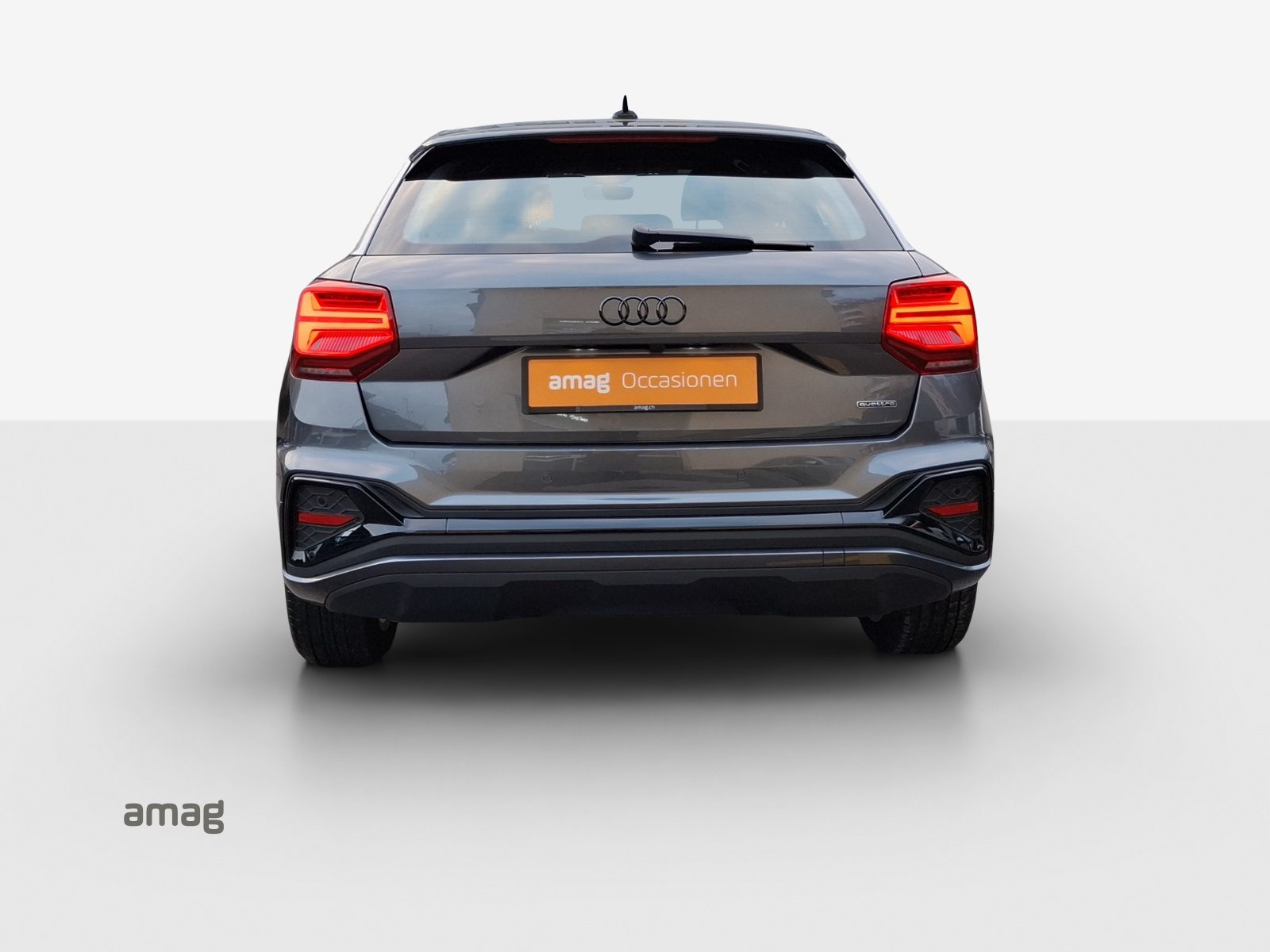 AUDI Q2 40 TFSI S line, Benzin, Occasion / Gebraucht, Automat - 4