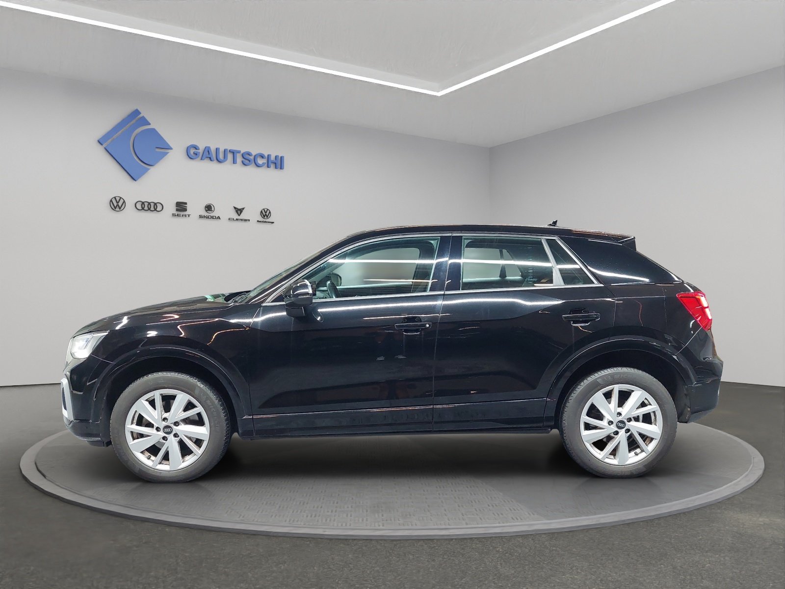 AUDI Q2 40 TFSI advanced Attraction quattro S-tronic, Benzin, Occasion / Gebraucht, Automat - 2