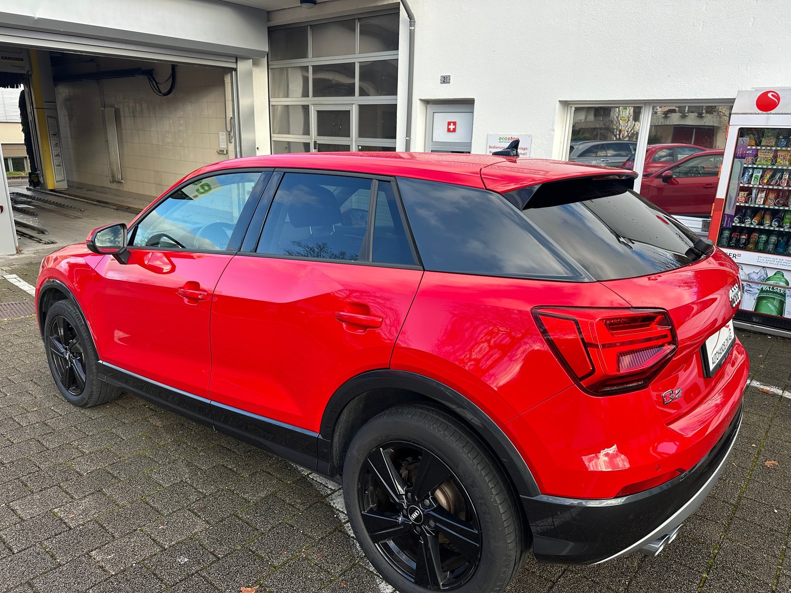 AUDI Q2 40 TFSI Design quattro S-tronic, Petrol, Second hand / Used, Automatic - 4